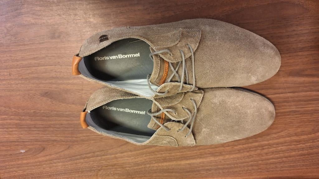 Floris van Bommel suède veterschoenen maat 6,5, Kleding | Heren, Schoenen, Ophalen of Verzenden, Zo goed als nieuw, Bruin
