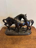 Bronzen beeld van twee paarden, Antiek en Kunst, Kunst | Beelden en Houtsnijwerken, Ophalen of Verzenden