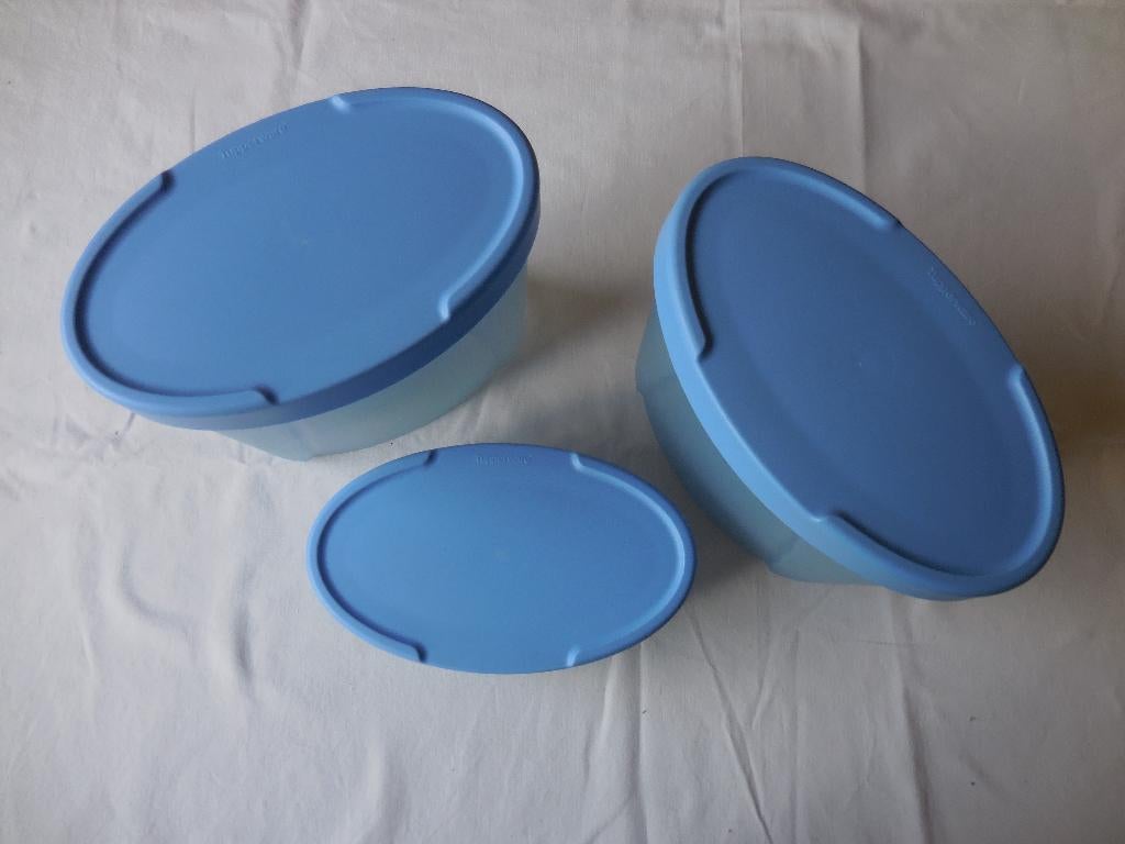 Drie Tupperware ovale voorraadbussen, Ophalen, Zo goed als nieuw, Blauw, Bus of Trommel