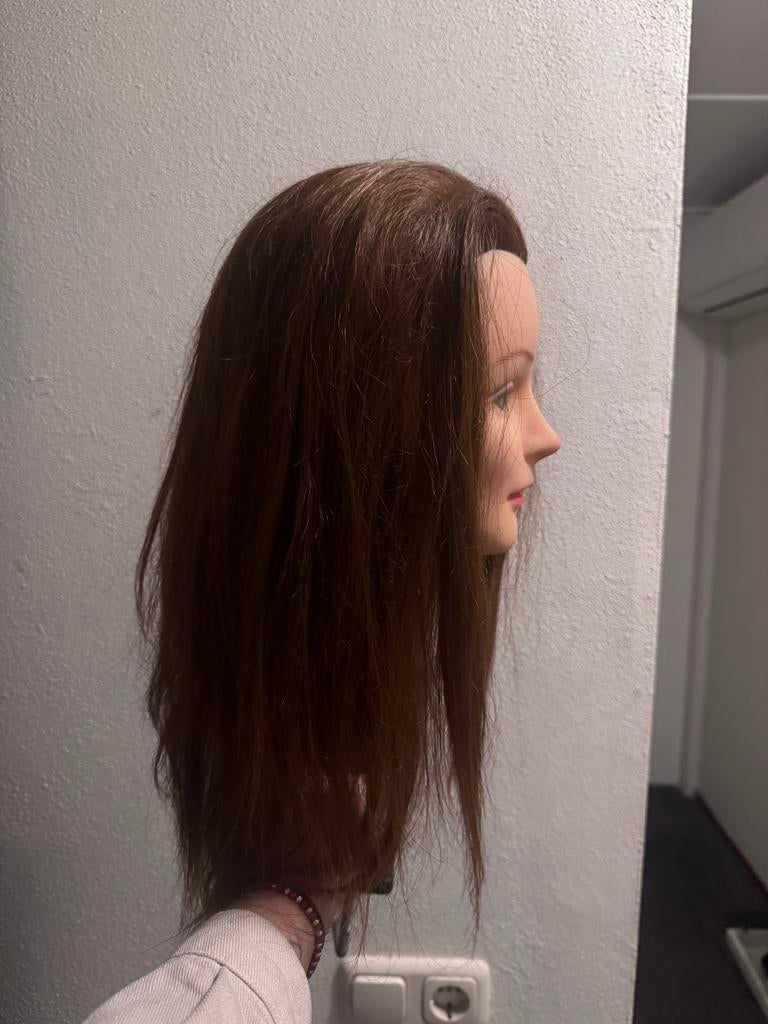 Oefenhoofd met haar - Ideaal voor kappersopleiding, Ophalen of Verzenden, Zo goed als nieuw, Pruik of Haarverlenging