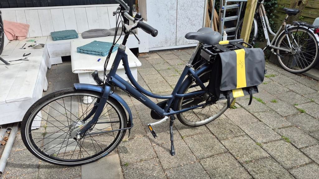 Azor Ameland electrisch, Fietsen en Brommers, Gebruikt, 47 tot 50 cm, Versnellingen, Trommelrem
