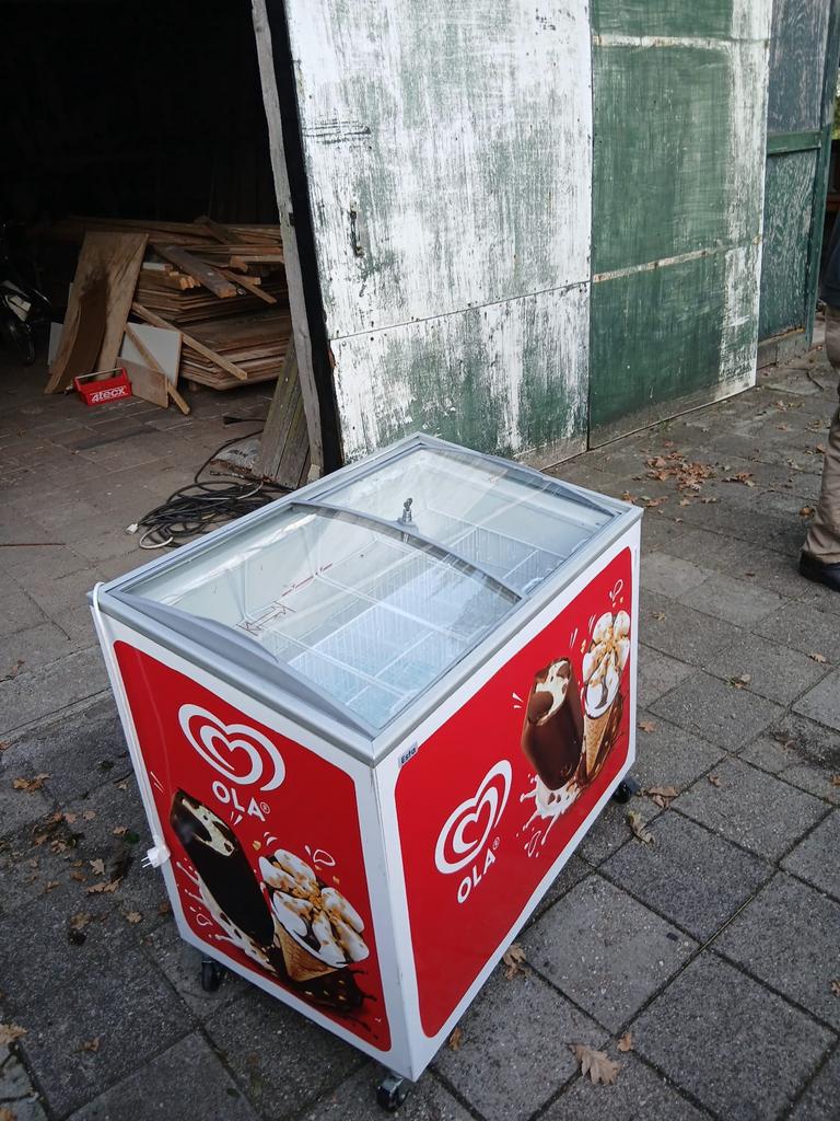 Ola ijsbak / vriezer - Perfect voor horeca of thuis, Ophalen, Gebruikt, Minder dan 85 cm, 200 liter of meer