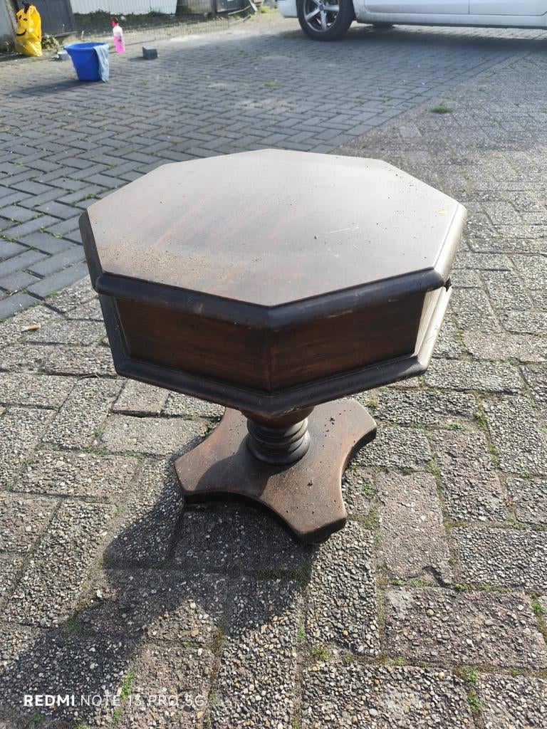 Antieke achthoekige salontafel, Antiek en Kunst, Antiek | Meubels | Tafels, Ophalen of Verzenden