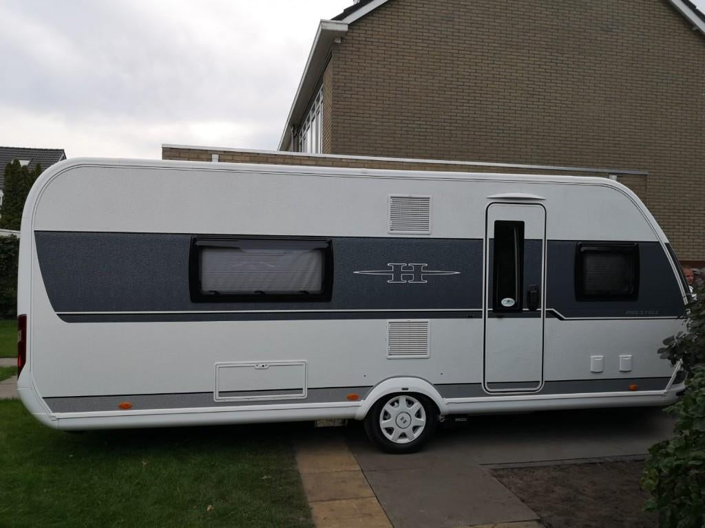 Hobby Caravan 560 WFU Prestige, Caravans en Kamperen, Caravans, Rondzit, Hobby, Frans bed, 7 tot 8 meter