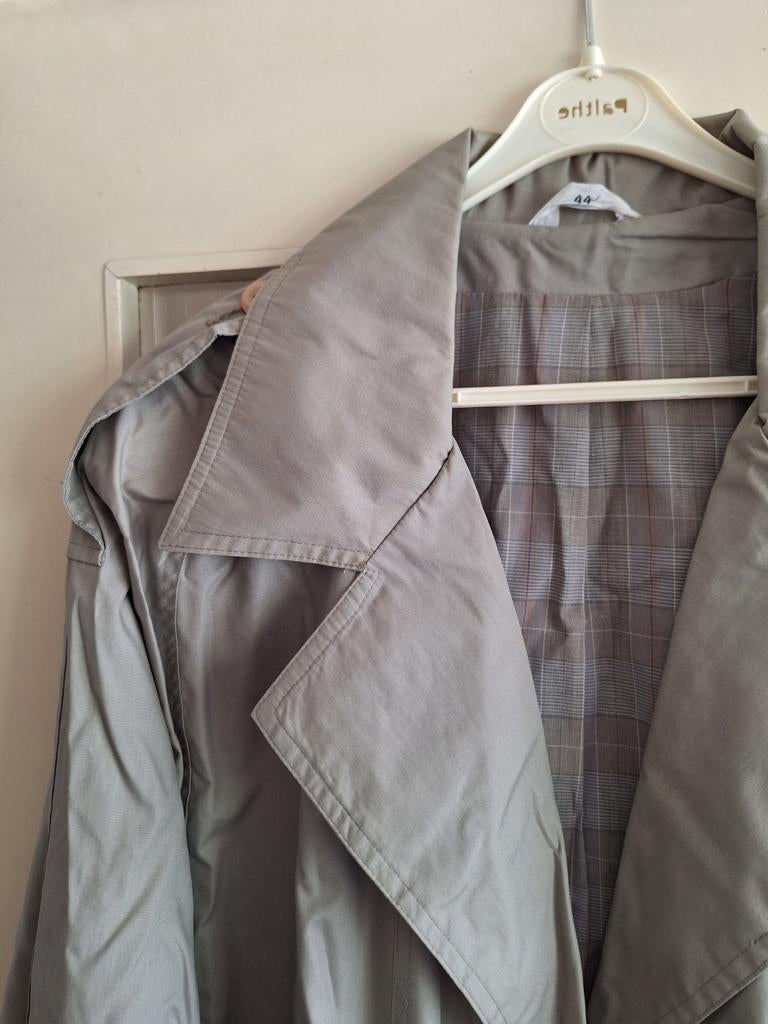 Vintage regenjas maat 44 met schoudervulling, Kleding | Dames, Ophalen of Verzenden