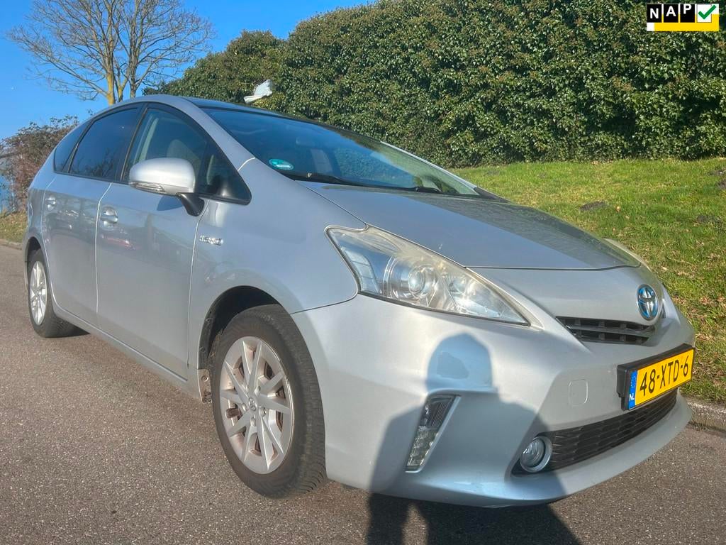 Toyota Prius Wagon 1.8 Aspiration 96g - Panoramadak - Camera, Auto's, Toyota, Euro 5, Gebruikt, 4 cilinders, 7 stoelen