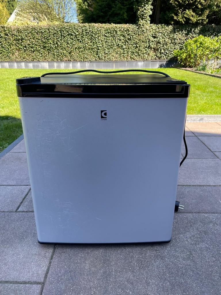 Mini koelkast, Witgoed en Apparatuur, Koelkasten en IJskasten, Ophalen, Zonder vriesvak, Minder dan 75 liter, Minder dan 45 cm