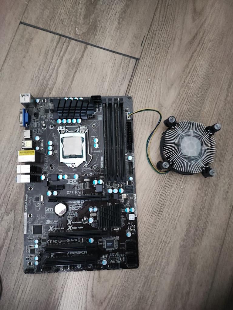 Moederbord met processor en ram defect, Computers en Software, Moederborden, Ophalen