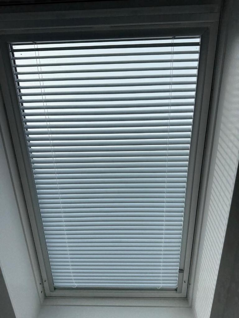 Velux jalouzie voor GGL-3, Ophalen, Gebruikt, Blauw, 50 tot 100 cm