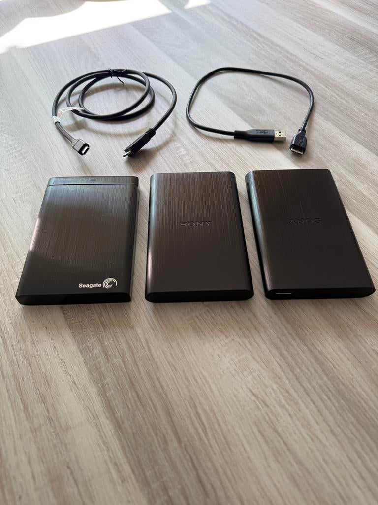 3 externe harde schijven van Sony & Seagate USB-A & USB-C, Computers en Software, Harde schijven, Ophalen, Gebruikt, HDD, 1TB
