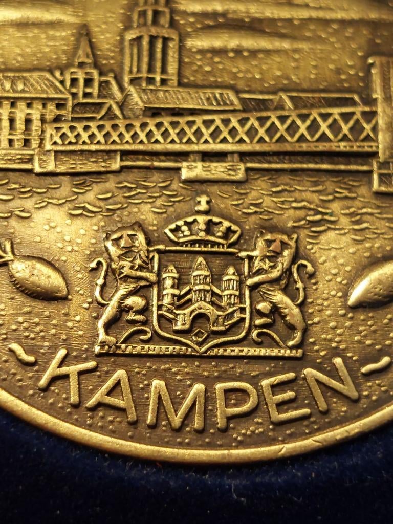 Mooie penning kampen, compleet met doosje, Ophalen of Verzenden, Overige materialen