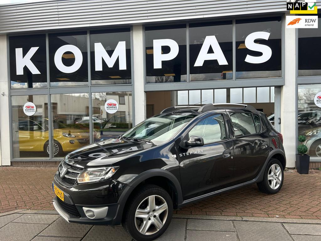 Dacia Sandero 0.9 TCe Stepway Lauréate |NAP|NAVIGATIE|BLUET, Auto's, Dacia, Voorwielaandrijving, Stof, Zwart, Origineel Nederlands