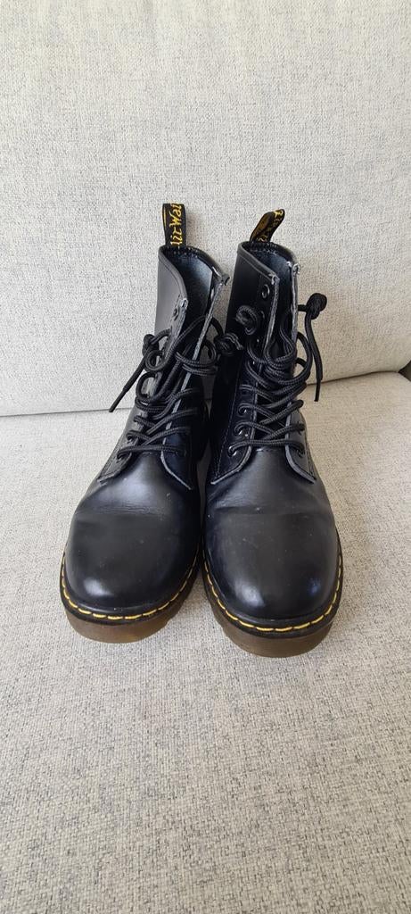 Zwarte Dr. Martens 39 bouncing soles, Kleding | Dames, Schoenen, Zo goed als nieuw, Lage of Enkellaarzen, Zwart, Ophalen of Verzenden