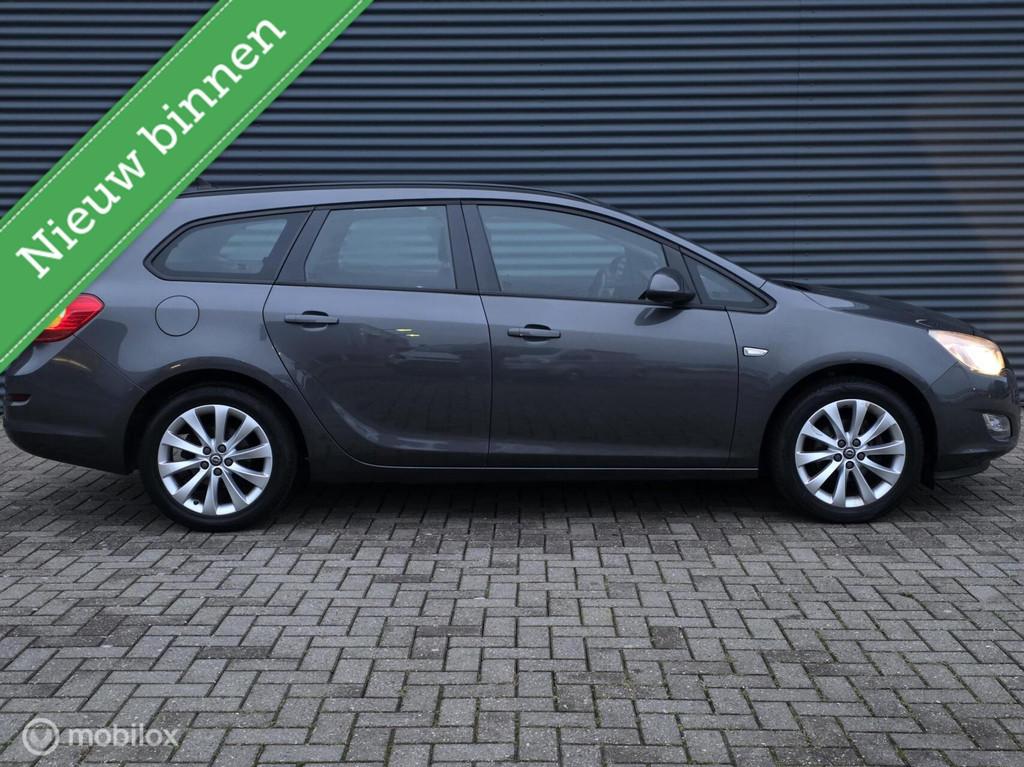 Opel Astra Sports Tourer 1.4 Turbo Business +, Voorwielaandrijving, Euro 5, Gebruikt, 4 cilinders