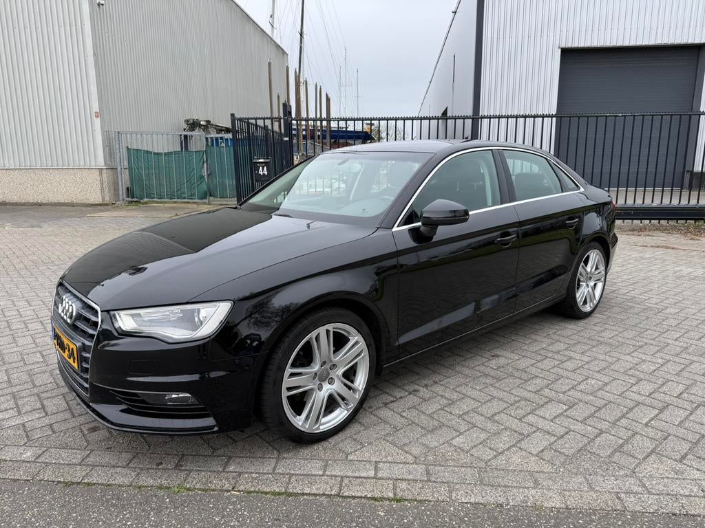 Audi A3 1.4 TFSI COD Sedan Limousine Nap - Led, Auto's, Audi, Stof, Zwart, Zwart, Bedrijf