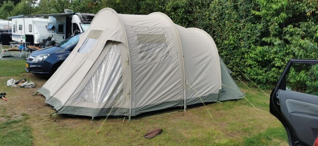 Nomad Makonde IV Air 4-persoons, Caravans en Kamperen, Tenten, Ophalen, Gebruikt, Tot en met 4