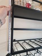 Stijlvol zwart metalen wijnrek met glazenhouders, Huis en Inrichting, Woonaccessoires | Wijnrekken, Gebruikt, Ophalen of Verzenden