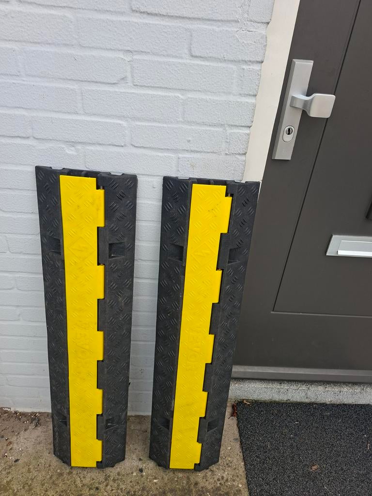 Kabelgoot / Kabelbrug - Set van 2, Ophalen, Gebruikt, Overige typen