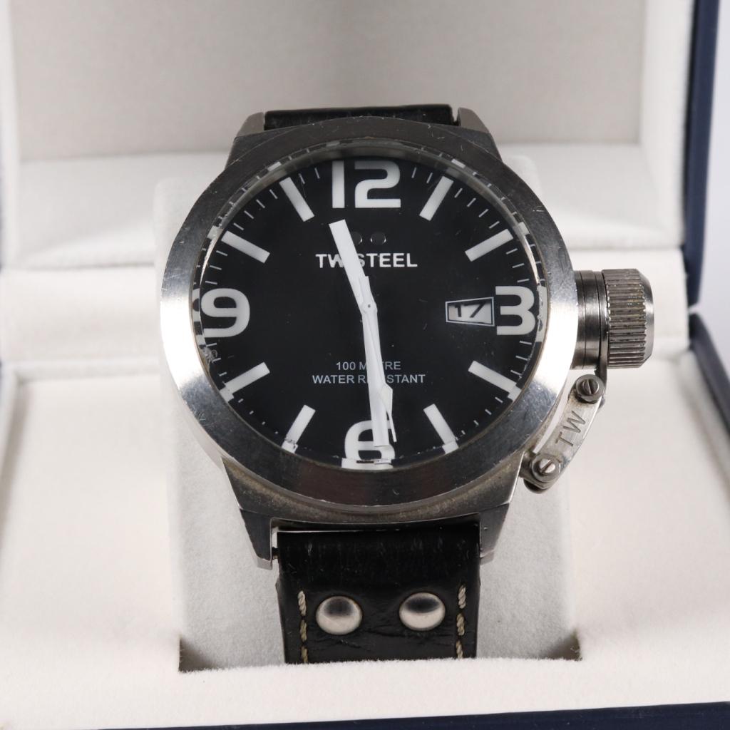 TW Steel TW2 Horloge - Incl. Garantie (B), TW Steel, Gebruikt, Support@twsteel.com, Prinses Beatrixlaan 22
2595 AK The Hague
Netherlands