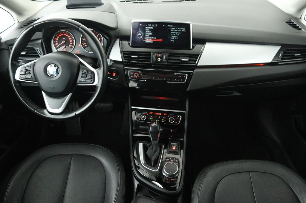 BMW 2-serie Active Tourer 218i Centennial High Executive (ST, Auto's, BMW, 1345 kg, 136 pk, Gebruikt, Wit