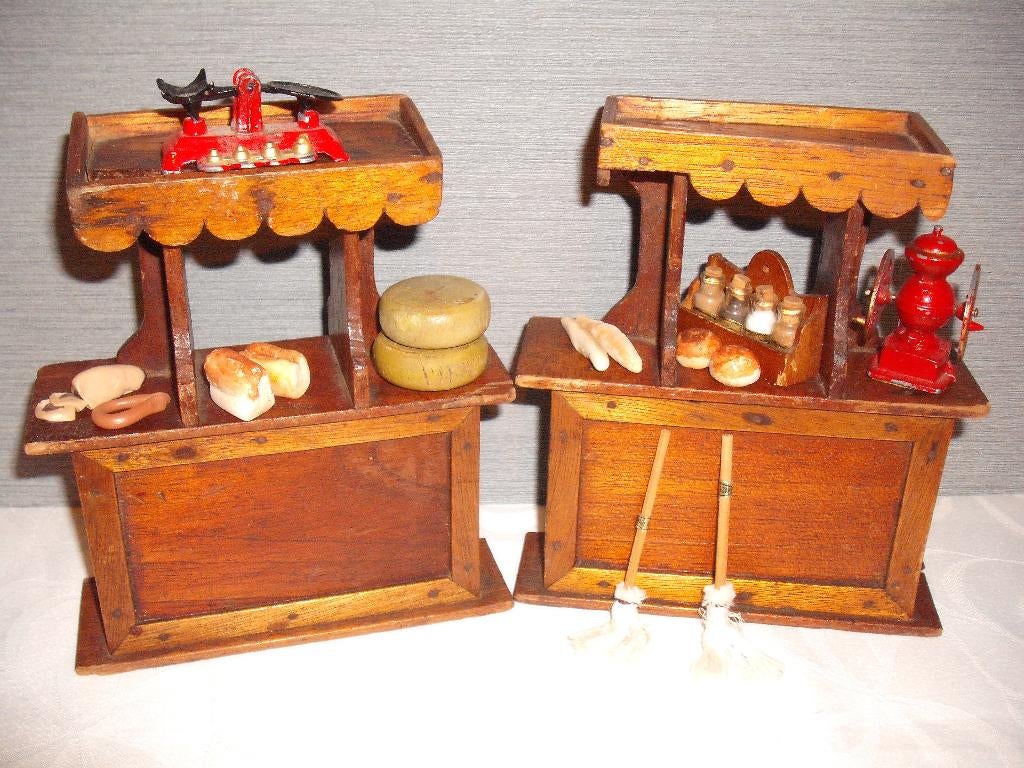 ** Antiek poppenhuis / winkeltje, poppenkamer (ca 1920) **, Verzenden