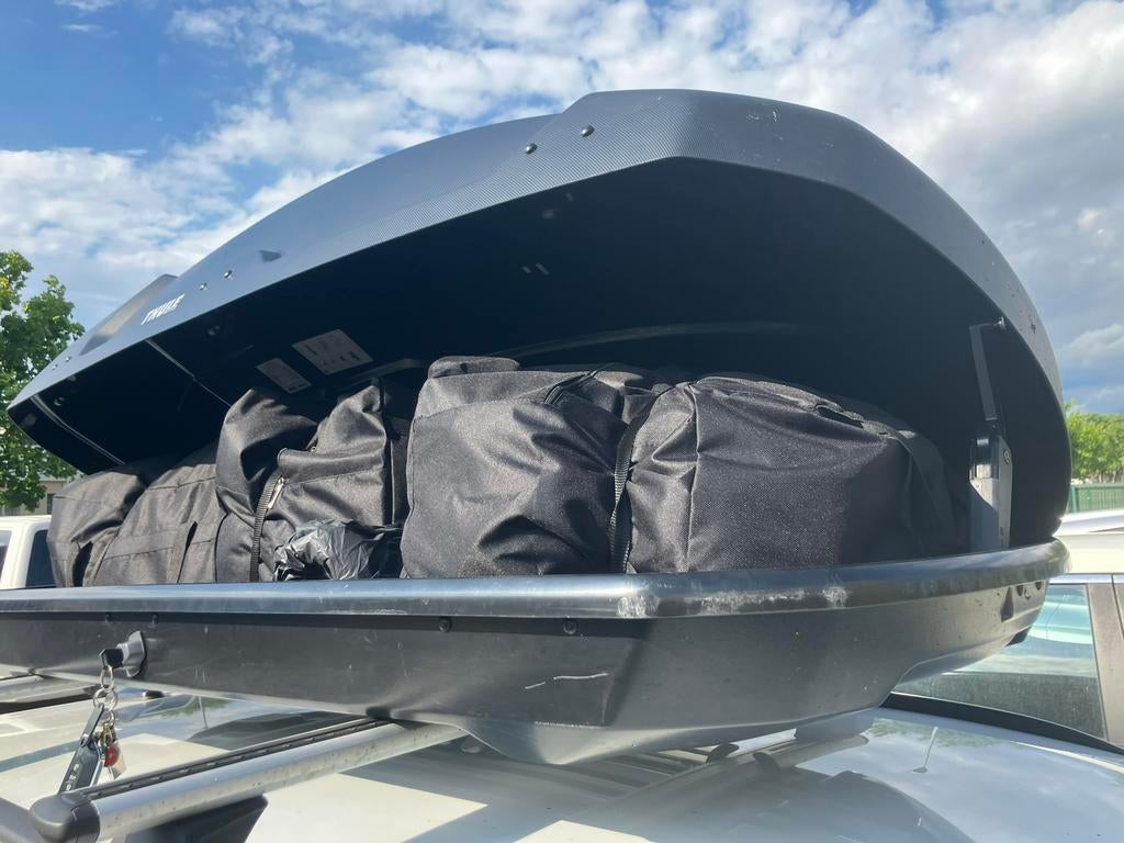 Te huur Thule dakkoffer en dakdrager aerodynamisch, Ophalen of Verzenden, Zo goed als nieuw