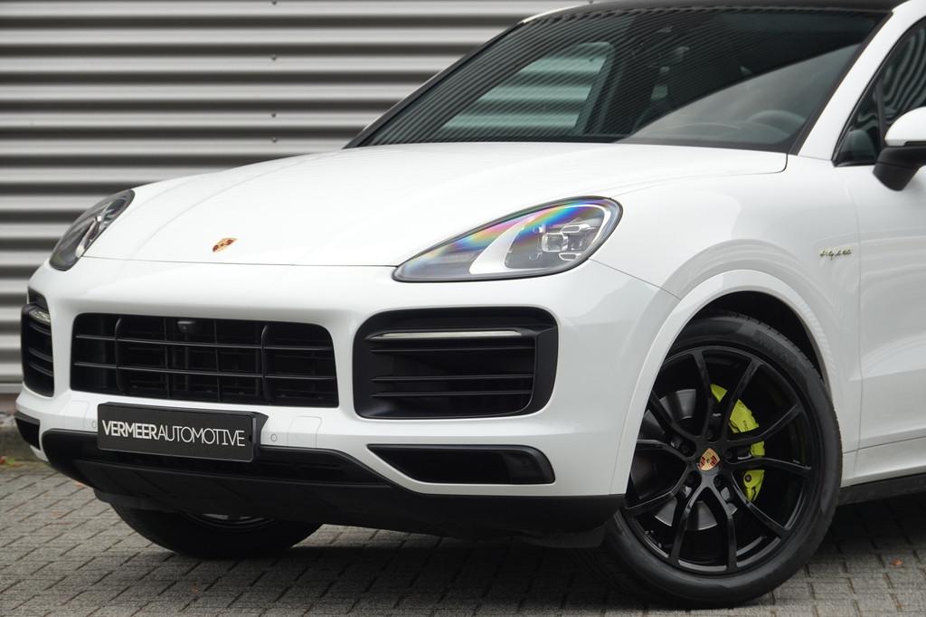 Porsche Cayenne Coupé 3.0 E-Hybrid | Sport Chrono | Pano |, Auto's, Porsche, Automaat, Gebruikt, 2995 cc, Wit