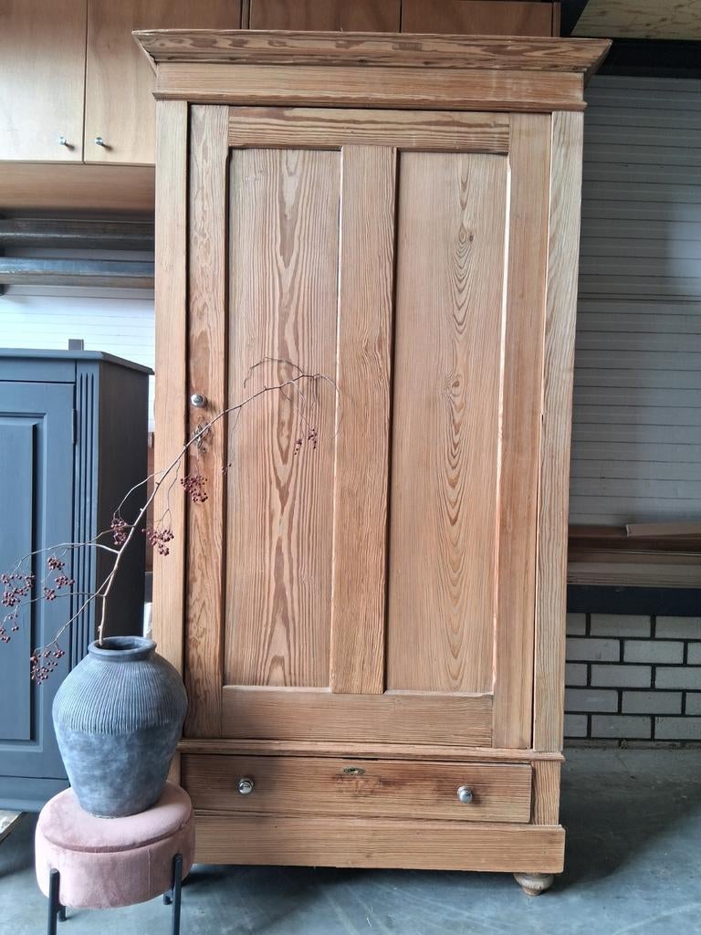 Mooie broodkast kledingkast linnenkast, Kinderen en Baby's, Kinderkamer | Commodes en Kasten, Ophalen, 50 tot 70 cm, 105 cm of meer