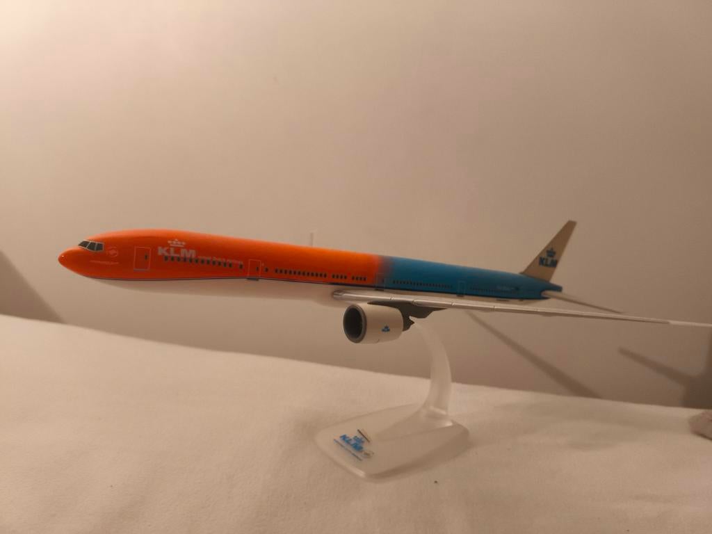 Boeing 777-300ER KLM Orange Pride schaalmodel 1:200, Ophalen of Verzenden