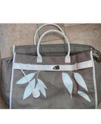 Clarins Weekendtas - Stijlvol en Ruim, Ophalen of Verzenden, Zo goed als nieuw, Grijs