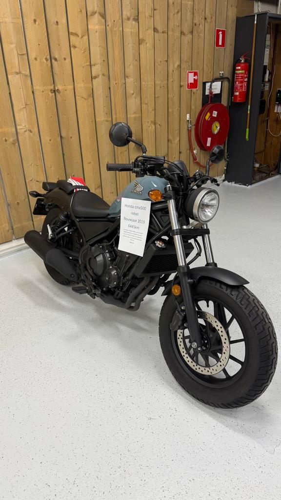 Honda rebel cmx500 zo goed als nieuw 6450km!, Motoren, Motoren | Honda, Bedrijf, Chopper, 12 t/m 35 kW, 2 cilinders, Minimaal motorrijbewijs A2