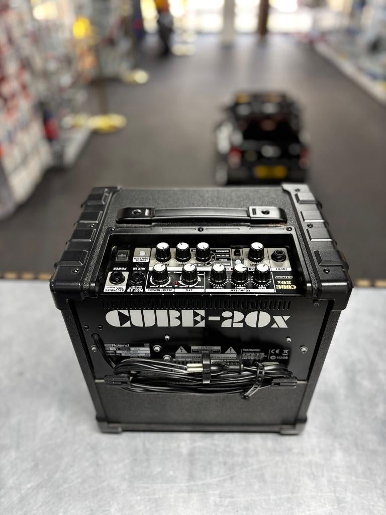 Roland Cube-20X Gitaar Versterker | ZGAN, Ophalen of Verzenden, Zo goed als nieuw, ., .