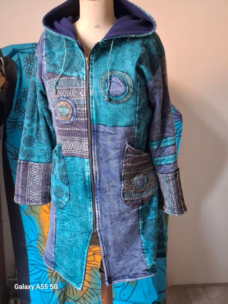 Unieke Hippie Patchwork Jas - Blauw/Groen/Paars, Kleding | Dames, Maat 38/40 (M), Blauw, Ophalen of Verzenden, Zo goed als nieuw