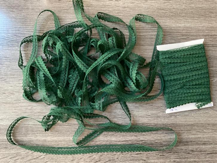 Nr105) Aanbieding  donker groen vintage kant 10 m € 3,50, Hobby en Vrije tijd, Naaien en Fournituren, Nieuw, Kant, Verzenden