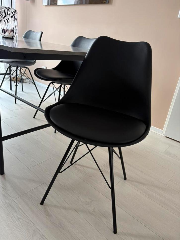 Complete eethoek: eettafel 200 cm met eetkamerstoelen, Huis en Inrichting, Complete eetkamers, Zo goed als nieuw, 4 tot 6 stoelen