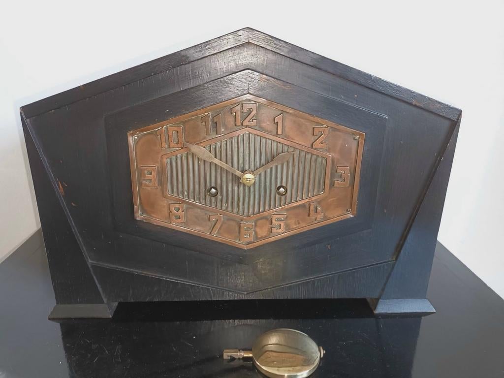 Amsterdamse School Pendule met Bronzen Wijzerplaat, Antiek en Kunst, Antiek | Klokken, Ophalen of Verzenden