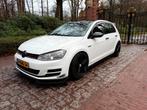 VW Golf 1.2 TSI, R-Line, Vol opties, Inruil mogelijk, Voorwielaandrijving, Euro 5, Stof, 4 cilinders