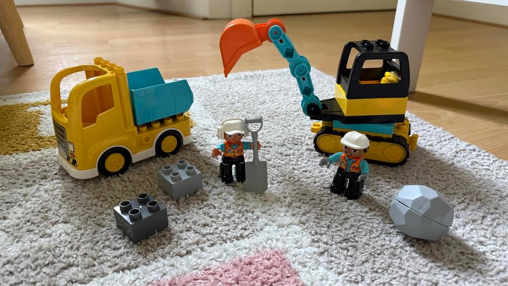 LEGO DUPLO Truck & Graafmachine met rupsbanden - 10931, Overige thema's, Ophalen of Verzenden, Zo goed als nieuw, Compleet