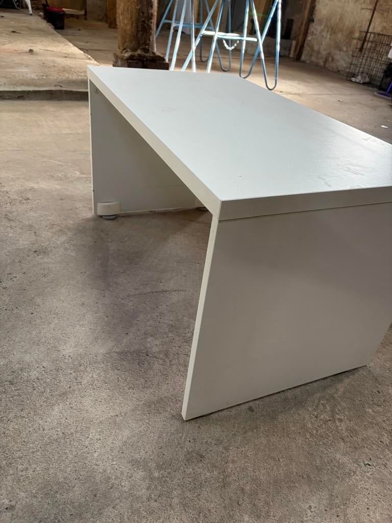 Wit kinderbankje / speeltafel (IKEA STUVA) – 50 cm hoog, Kinderen en Baby's, Kinderkamer | Tafels en Stoelen, Ophalen, Gebruikt