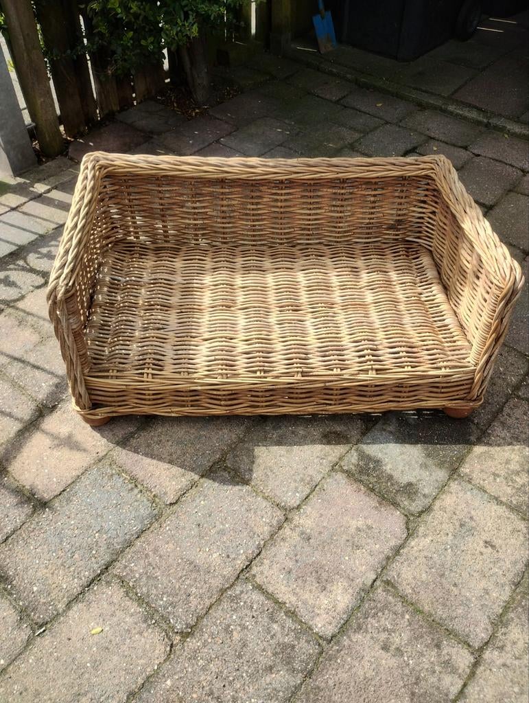 Mooie stevige rotan hondemand, Dieren en Toebehoren, Ophalen, Zo goed als nieuw, Riet