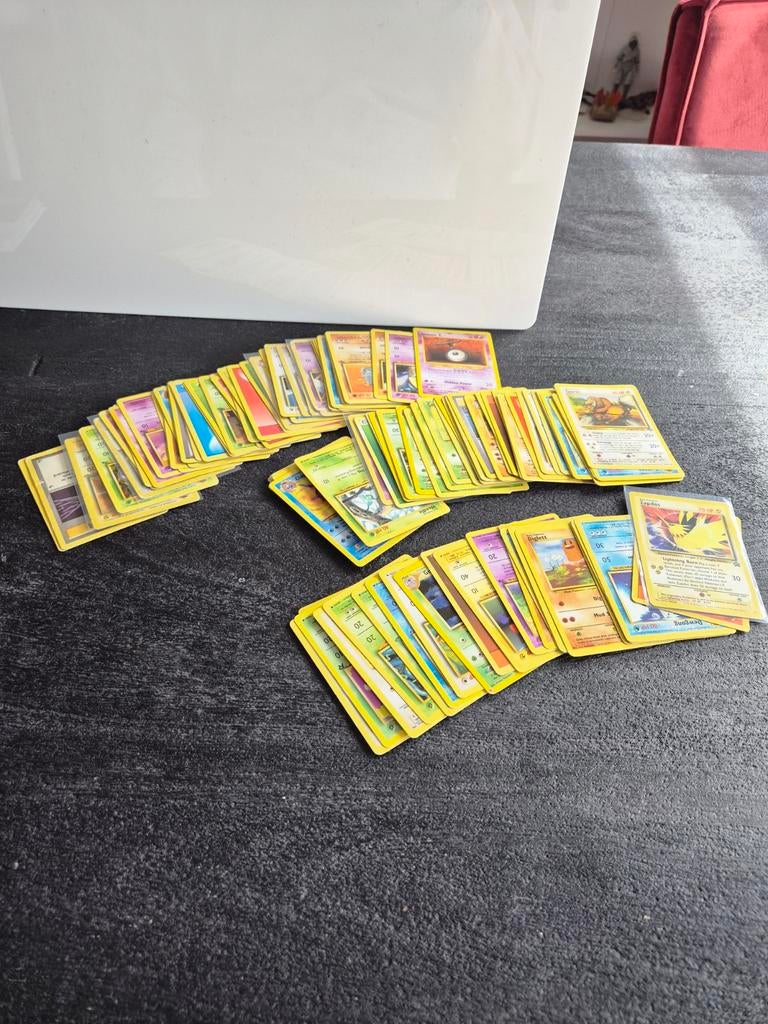Oude Pokémon bulk kaarten met spaarmap, Hobby en Vrije tijd, Verzamelkaartspellen | Pokémon, Ophalen of Verzenden, Gebruikt, Meerdere kaarten