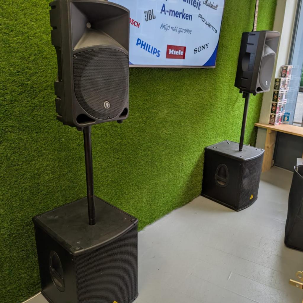 2 top speakers + 2x actieve Sub - Behringer & Mackie Thump, Ruilrijk, Zo goed als nieuw, Info@ruilrijk.nl, Neerstraat 60, 6041 KD Roermond