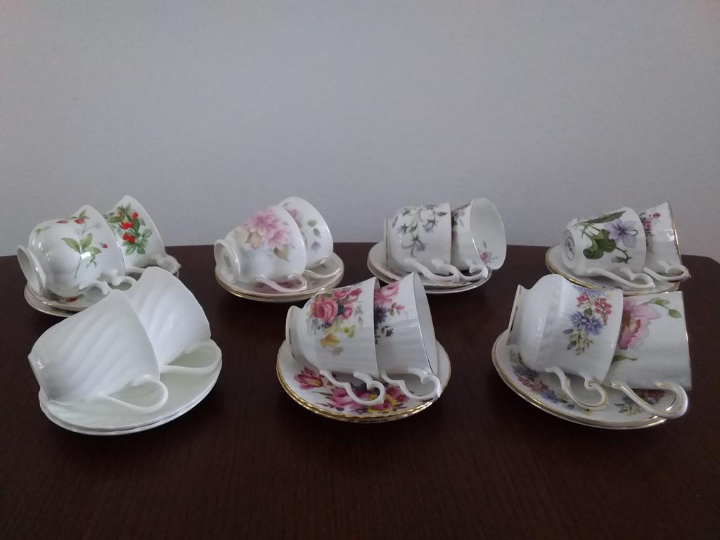 Engelse kop en schotels., Ophalen