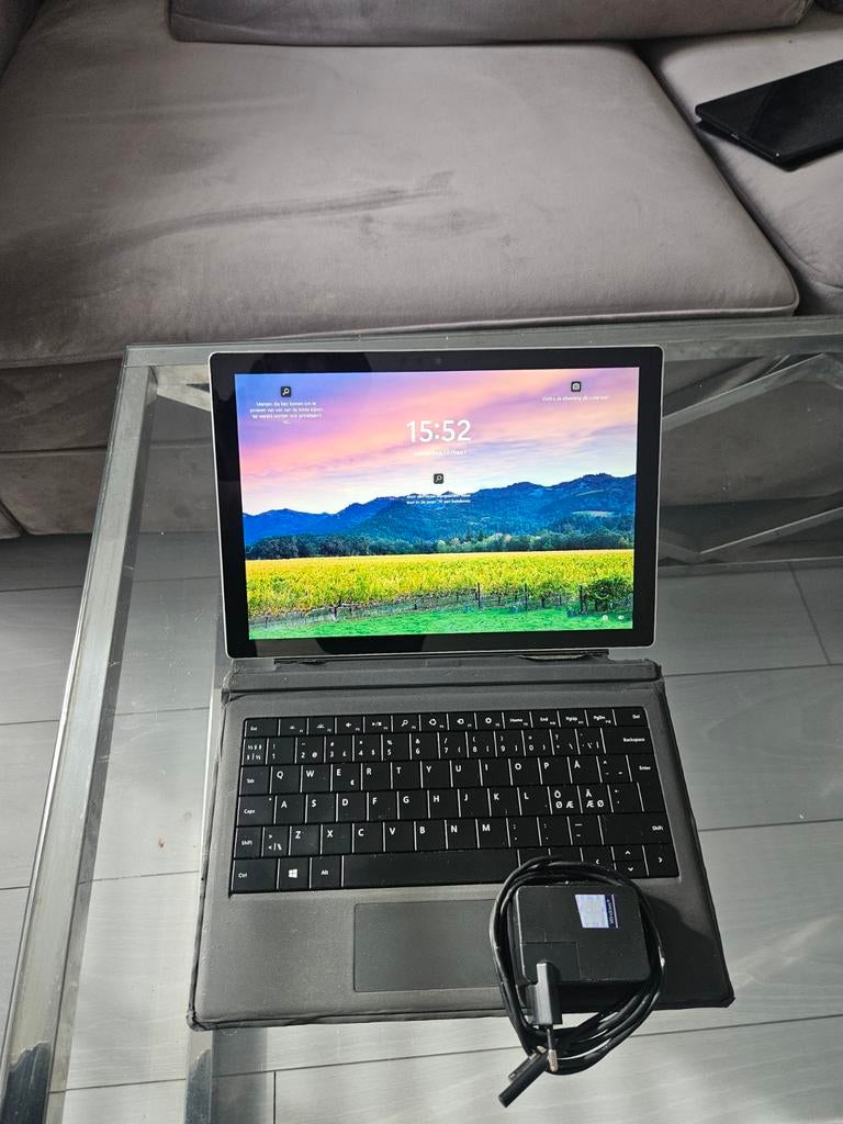 Microsoft Surface Pro 6 I5-8350U. Deze 2-in-1. inc lader., Computers en Software, Windows Laptops, 13 inch, Minder dan 2 Ghz, Ophalen of Verzenden