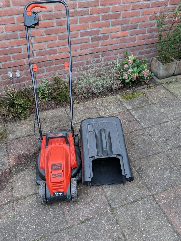 BLACK+DECKER elektrische grasmaaier 1200W, Ophalen of Verzenden