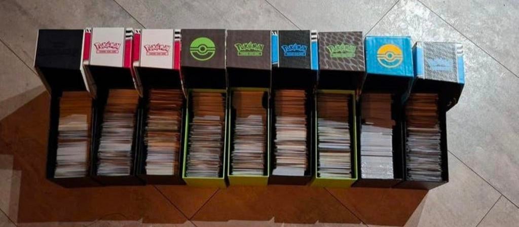 9 ETB's vol Pokémon bulk, Hobby en Vrije tijd, Verzamelkaartspellen | Pokémon, Ophalen of Verzenden
