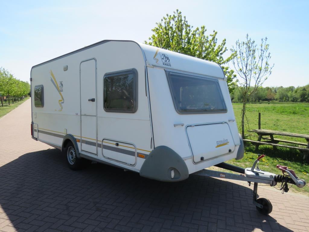 Knaus Sudwind 450 TF Bj 2000 plus voortent fietsenrek, Caravans en Kamperen, Caravans, Rondzit, Particulier, Knaus, Ringverwarming