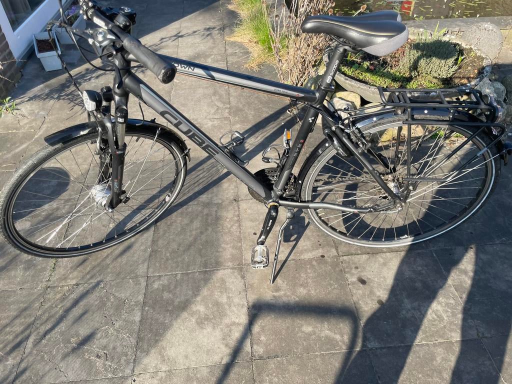 Te koop aangeboden cube town 52 cm, 28 inch, Gebruikt, Vering, Velgrem