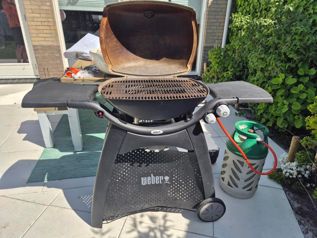 Weber Q300 barbecue in ZEER GOEDE STAAT, Tuin en Terras, Gasbarbecues, Ophalen, Gebruikt, Weber barbecue