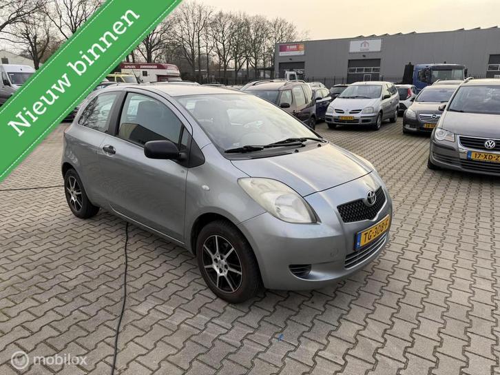 Toyota Yaris 1.0 VVTi airco 166.000 km, Auto's, Toyota, Bedrijf, Te koop, Yaris, ABS, Airbags, Alarm, Boordcomputer, Elektrische buitenspiegels